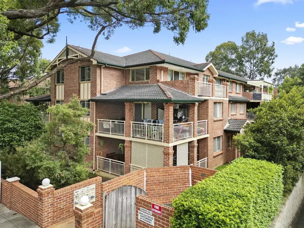 3 Bedroom unit in Convenient Location