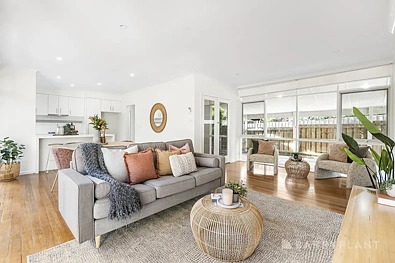 लिविंग रूम - 23 Monomeith Street, Mooroolbark, VIC 3138