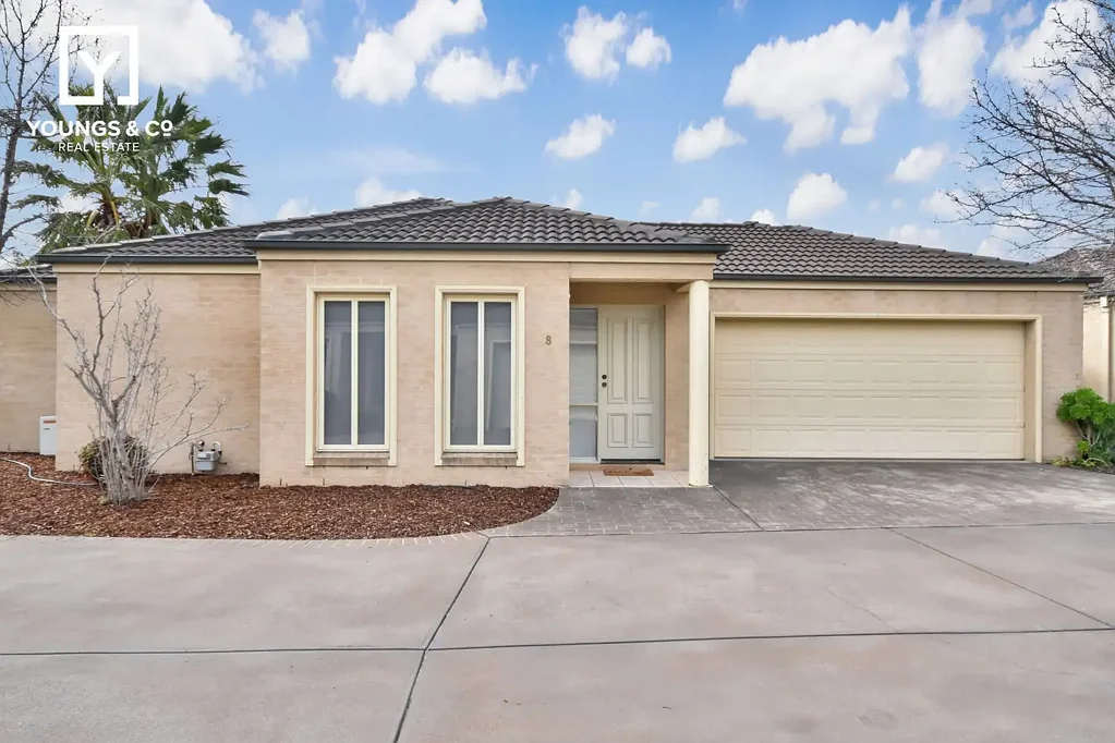 Shepparton 3ਬੈੱਡਰੂਮ Freshly updated, completely turn-key, and ready for its next chapter!