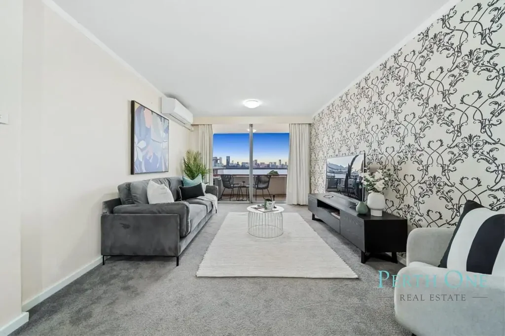 Scenic River and City Sanctuary Apartment  !!