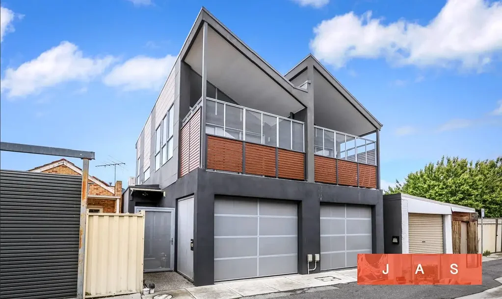 Stylish Contemporary Living in the Heart of Seddon