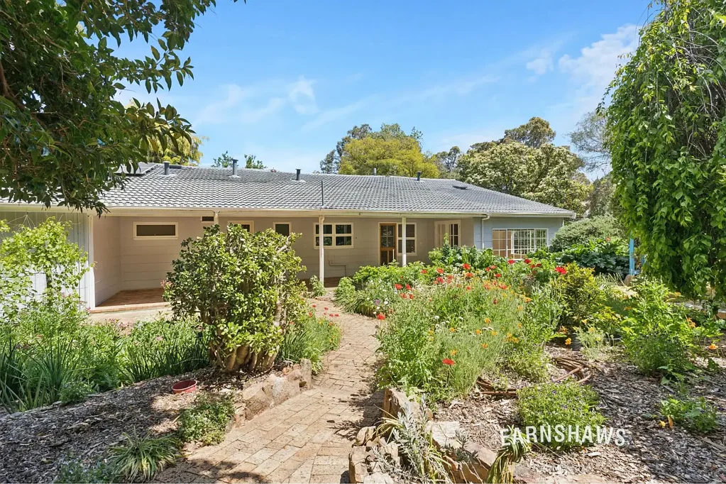 6 Azeeza Court, Darlington, WA 6070