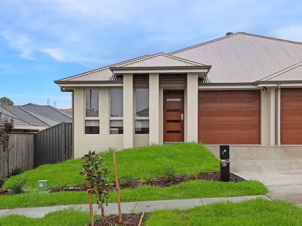 MODERN 3 BEDROOM DUPLEX