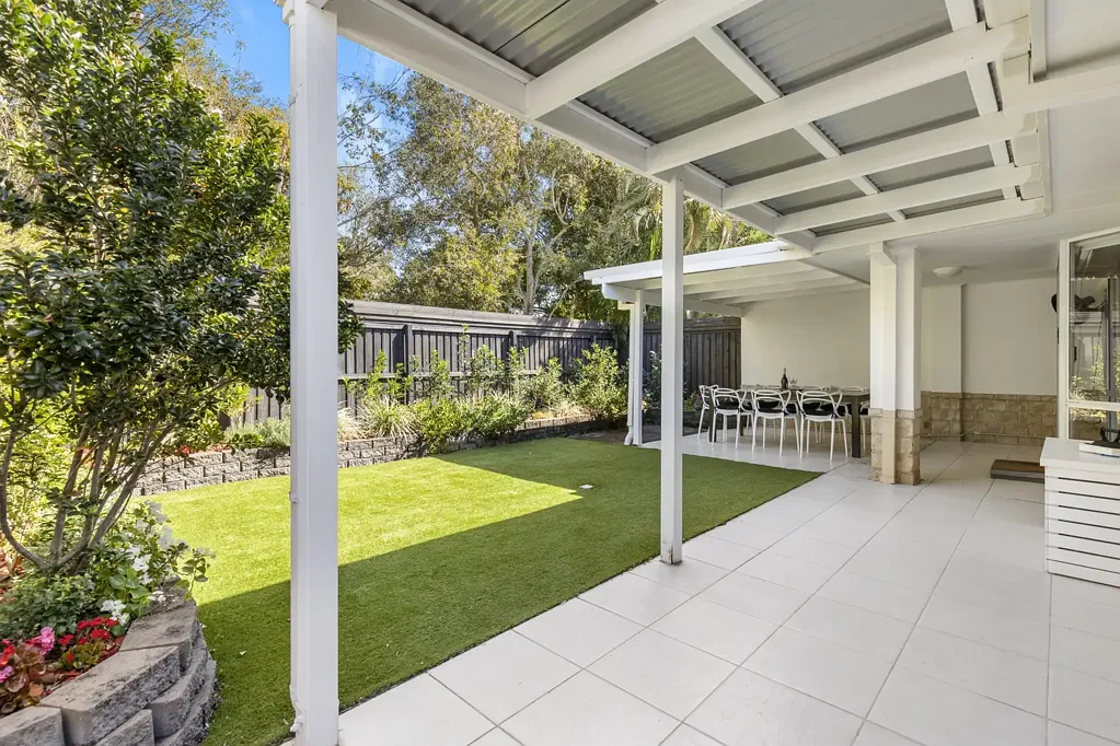 Mudgeeraba 3ห้องนอน IMMACULATE SINGLE-LEVEL DUPLEX!