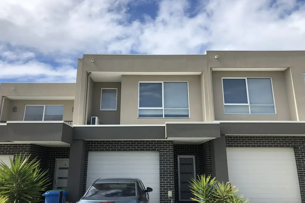 WELL PRESENTED THREE BEDROOM TOWNHOUSE!!!