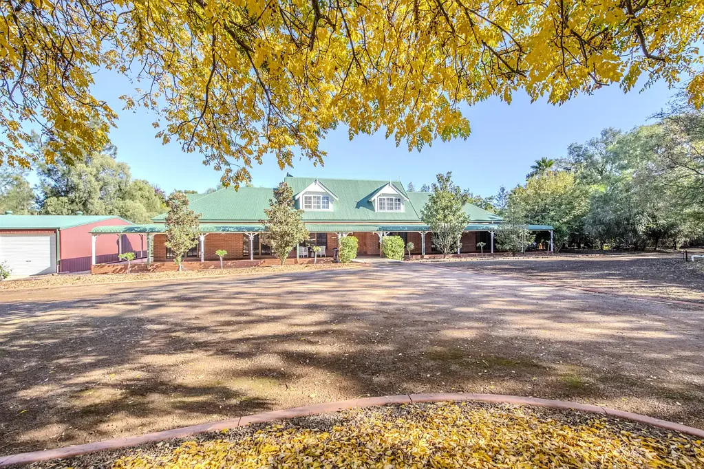 Dubbo 5房  'Shelford Manor' - A Blue Mountains Inspired Family Retreat