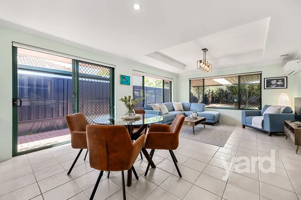 35 Jagoe Loop, Willagee, WA 6156
