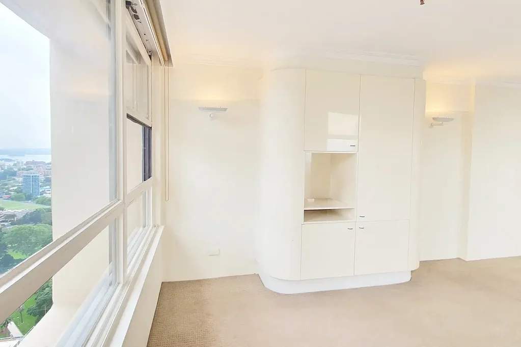 One Bedroom Apartment - Convenient City Lifestyle