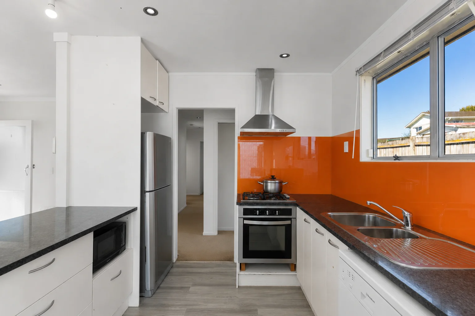 2 & 2A Doone Place, Massey, Waitakere City, Auckland, 5 Schlafzimmer, 2 Badezimmer, Home & Income