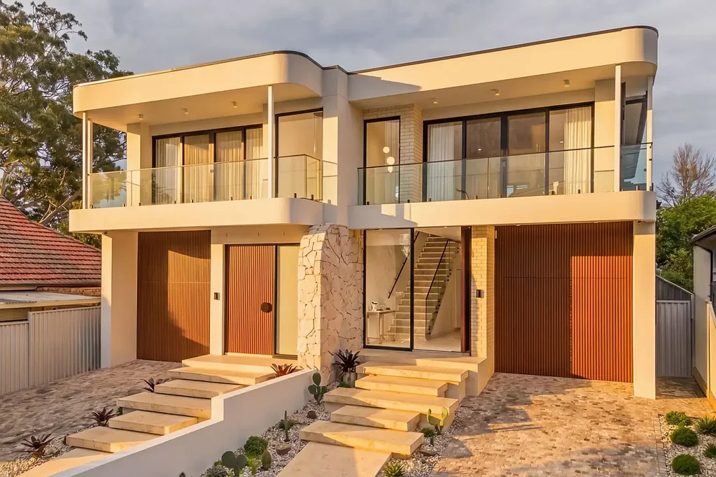 Narwee 5 Bedroom Premium Five-Bedroom Duplex in an Ultra-Convenient Narwee Location