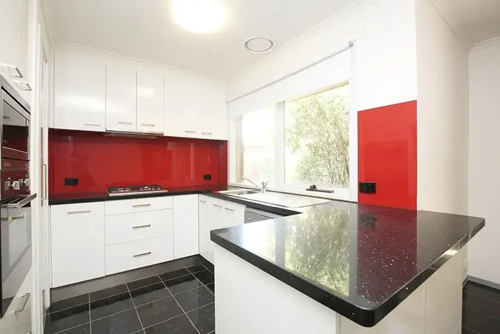 Easy Living in Doncaster – Air-Conditioned 3-Bedroom Unit Available Now