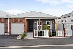 6/15 Ferguson Street, Kyneton