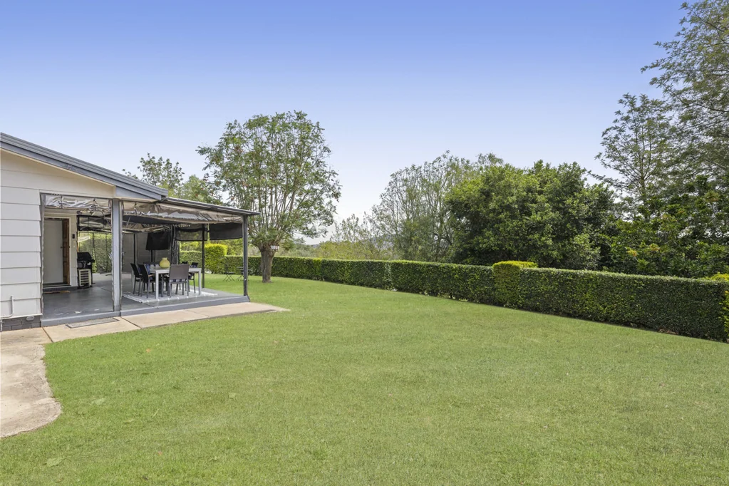 20 Redlands Drive, Gowrie Junction, QLD 4352