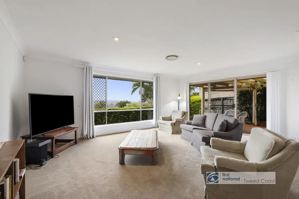 5 Jarrah Place, Banora Point, NSW 2486