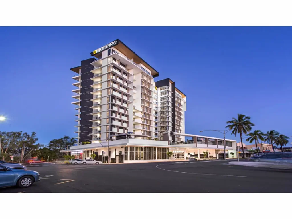 Rockhampton City 1 Bedroom Great Returns on this King Deluxe Riverfront Unit at The Empire...