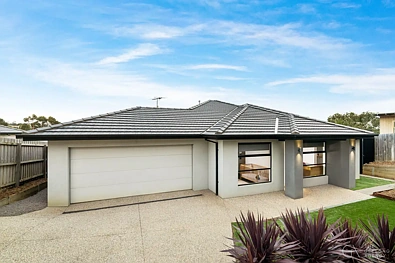 Labas ng Bahay - 34 WARE ST, BANNOCKBURN VIC 3331
