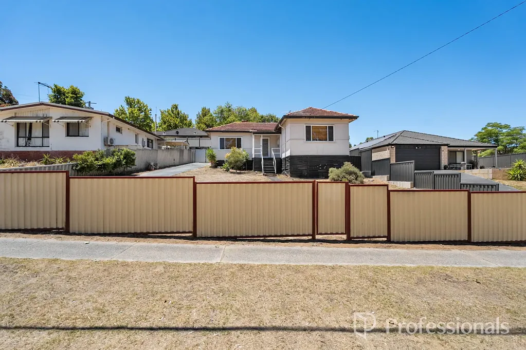 35 Beacham Crescent, Medina, WA 6167