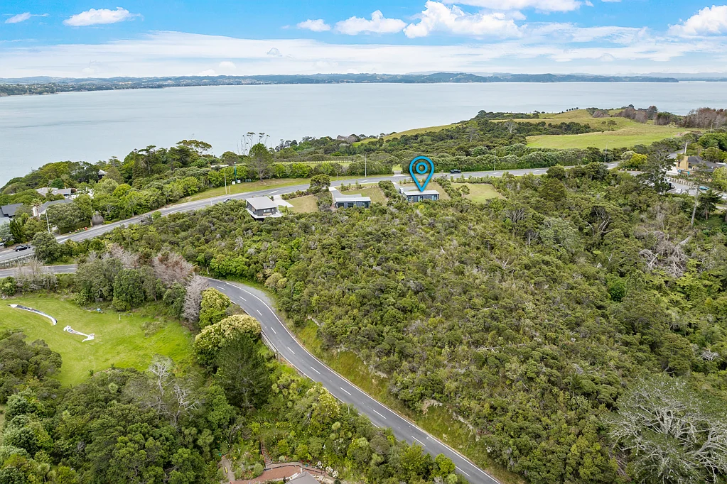 Tindalls Beach 2Moenga Endless Options with Views