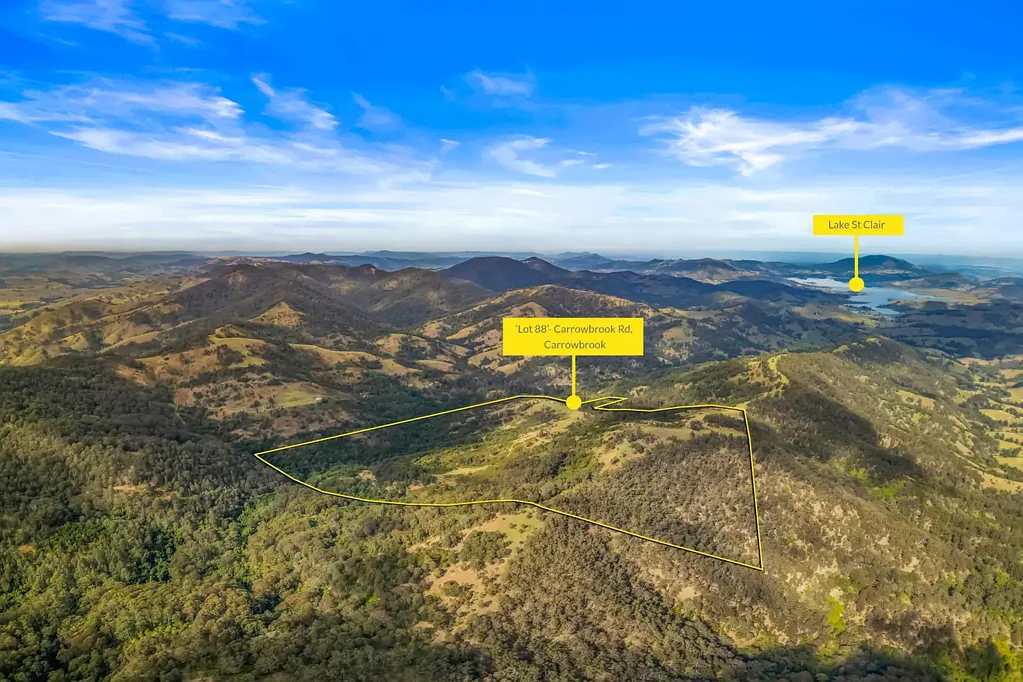 Singleton  On Top of the World -Carrowbrook Mountain Acreage with Lake St Clair Views