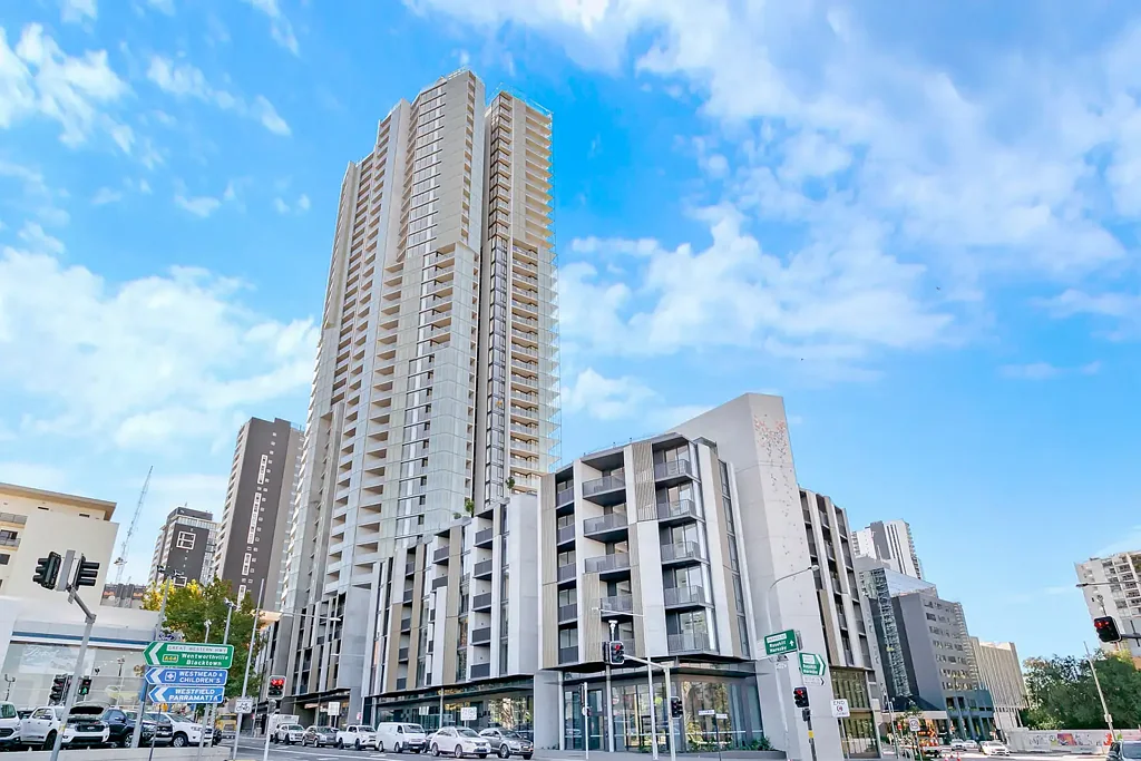 Stunning Executive Apartment In Luxury Complex