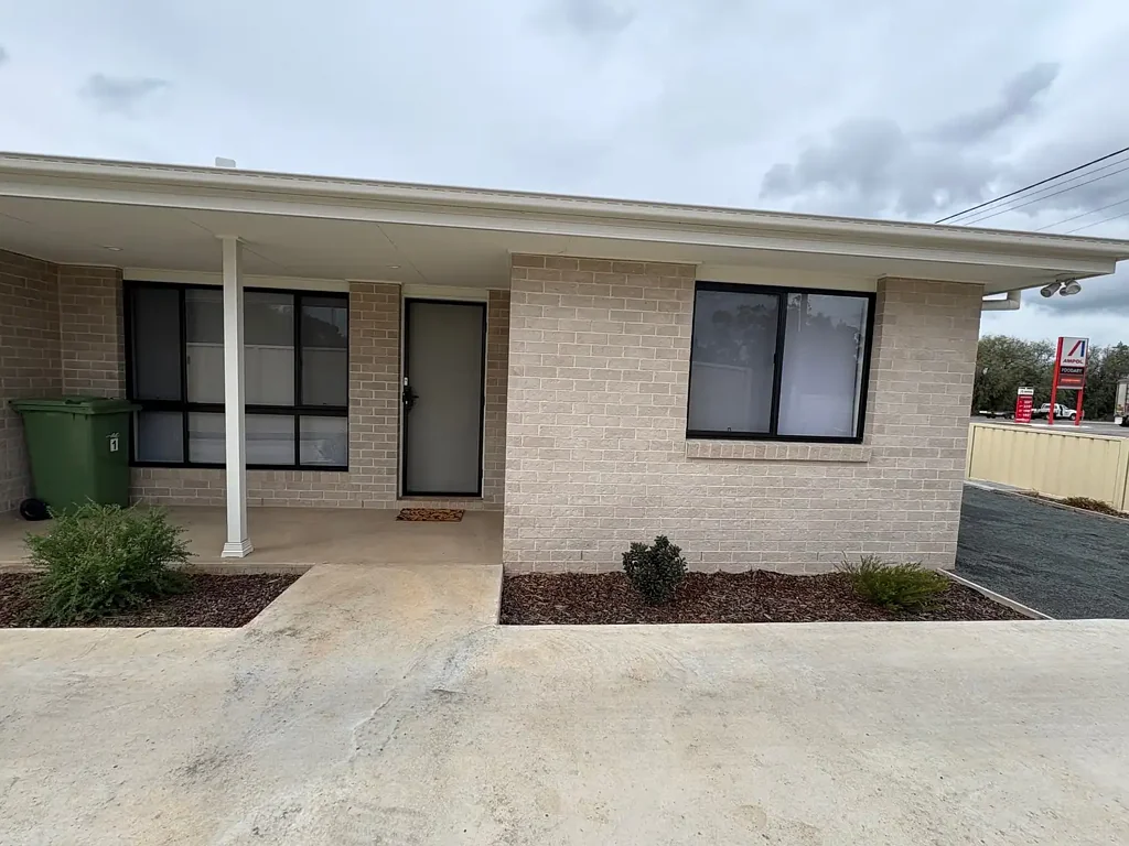 Available For Rent 2 Bedroom Brick Unit- Ray White West Wyalong