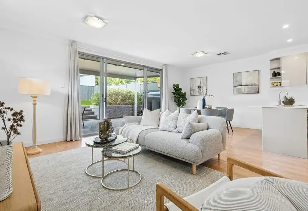Stunning Secure 4 Bedroom, 2 Living Area Modern Family Home In Convenient Location