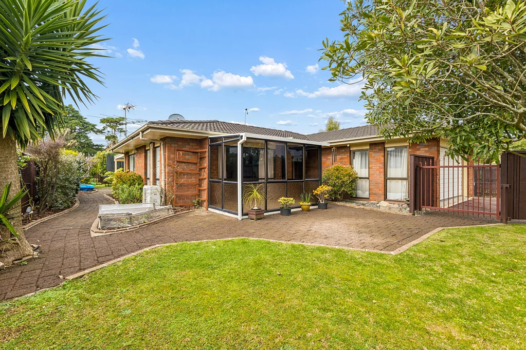 Wattle Downs 3房  Space to Relax, Room to Entertain