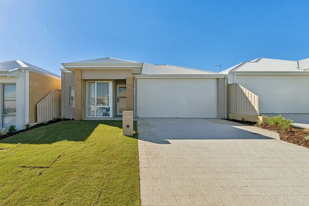 Brand New Coastal Living - Spacious Family Home in a Fantastic Location