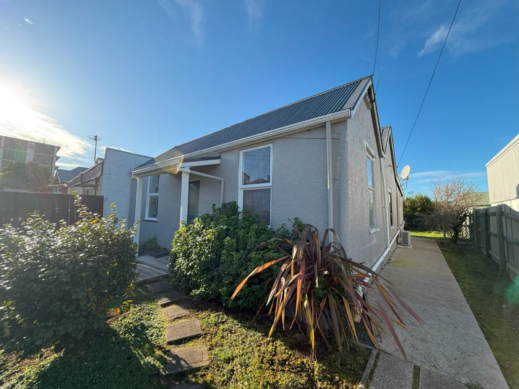 Beautifully renovated four bedroom flat