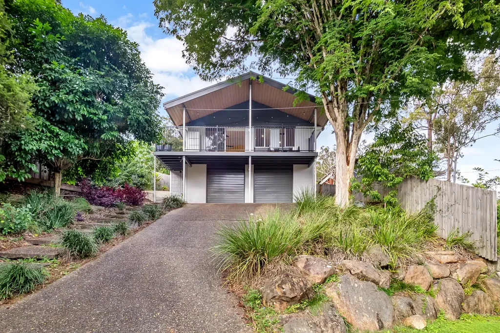 29 Tucker Street, Chapel Hill, QLD 4069