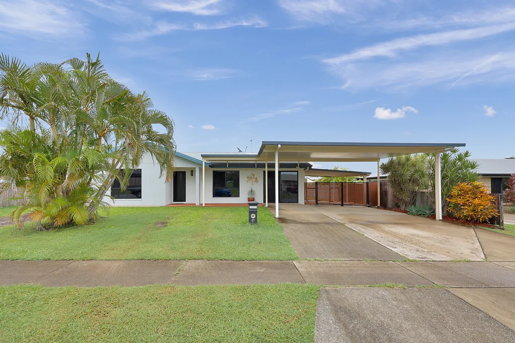 37 Barber Drive, Eimeo, QLD 4740