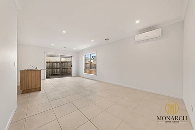 Silid Pahingahan - 7 Lupton Street, Werribee, VIC 3030
