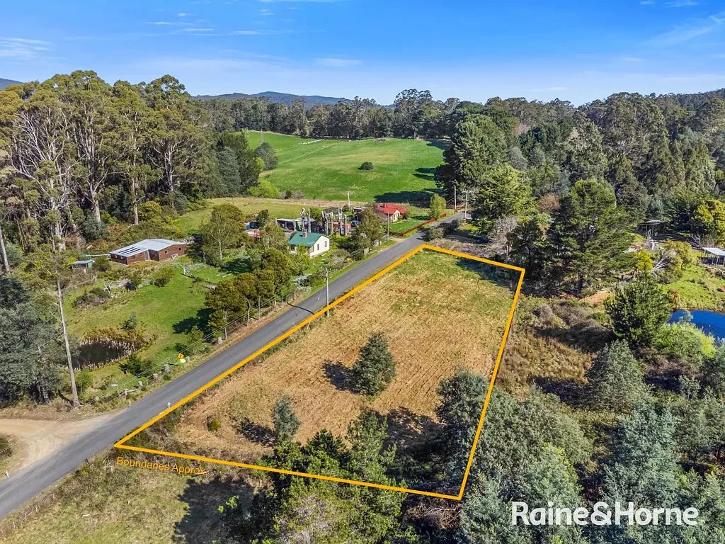 Highcroft  ENJOY THIS PIECE OF SERENITY - VACANT LAND AT HIGHCROFT