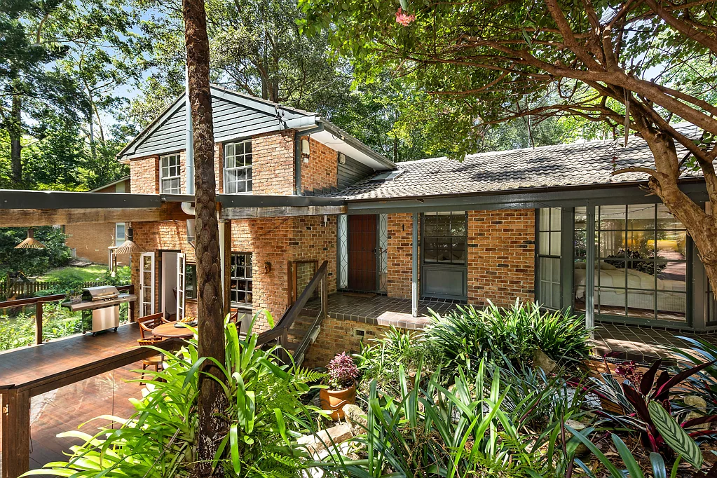 89 Campbell Drive, Wahroonga, NSW 2076