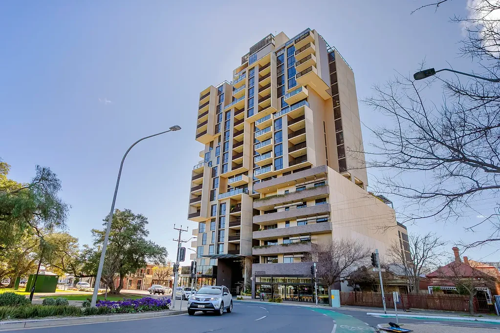 Adelaide 1Habitaciones Bohem Apartments | Aim Higher in Boutique Architectural City Style