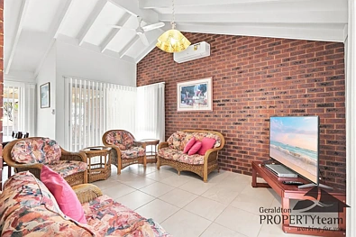 4/58 Glendinning Road, Tarcoola Beach, WA 6530, 3房, 1浴, House