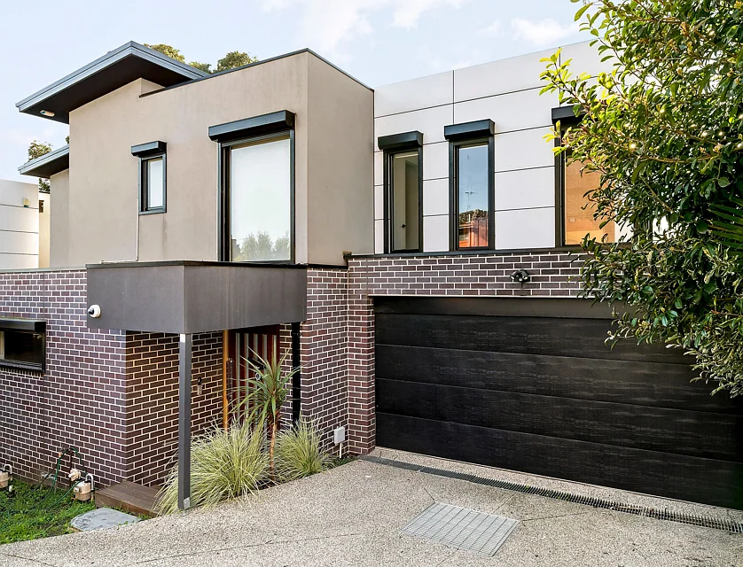 2/1 Deidre Court, Airport West, North Melbourne, 4 ห้องนอน, 2 ห้องน้ำ, Townhouse