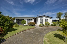 35 Wharerangi Road, Tamatea