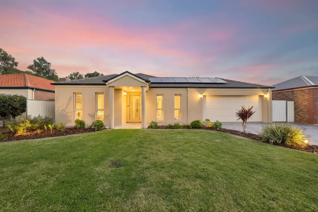 Mildura 4 Bedroom FAMILY LIVING WITH RESORT STYLE OUTDOOR ENTERTAINING