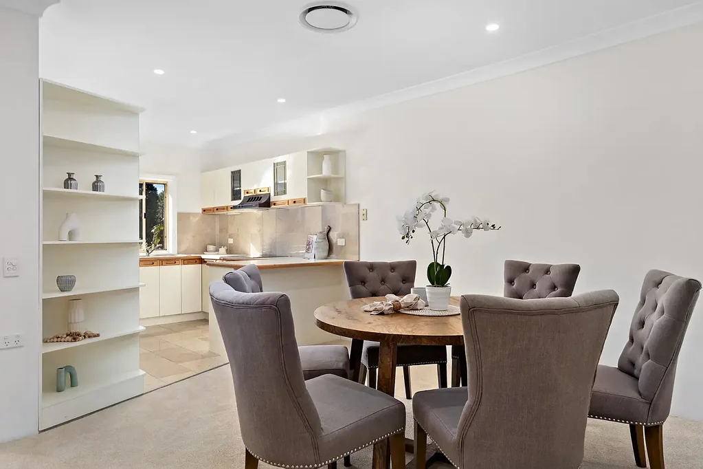 Wahroonga 2房 宁静绿荫社区 55+尊贵居住 阳光流线户型 俯瞰花园美景 Serene and Spacious Living in the Prestigious Over 55 Eastern Grove Complex