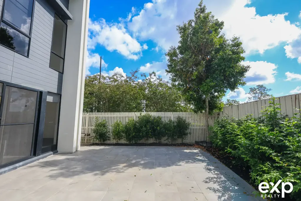 24/1 Residences Circuit, Pimpama, QLD 4209