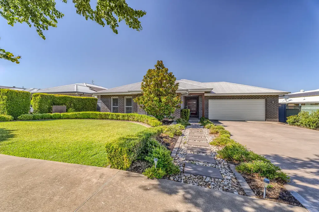23 Azure Avenue, Dubbo, NSW 2830