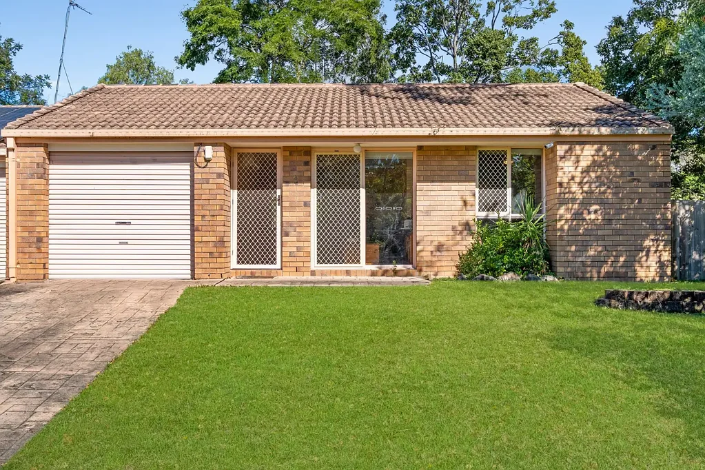 Oxenford 2房  Rare Find | Villa with Oversized Private Yard