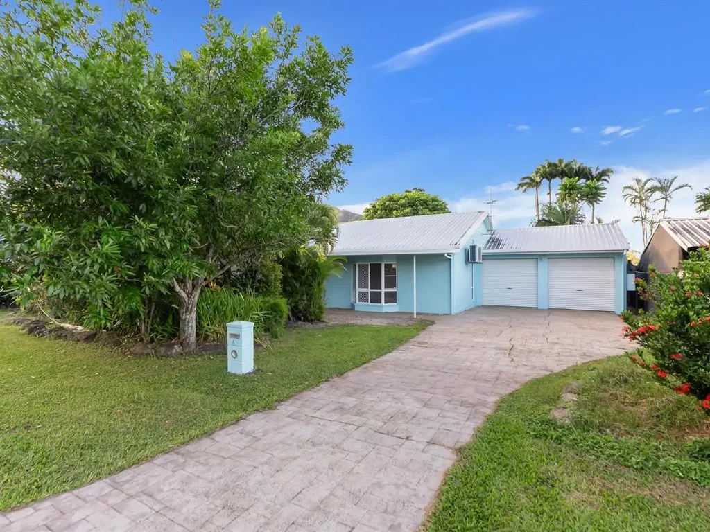 Bentley Park 4غرفة نوم UNDER CONTRACT - First Home Buyers and Investors - This one is for you!