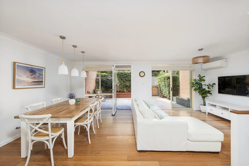 Freshwater 3Moenga Generous family townhome with three substantial levels and multiple living zones