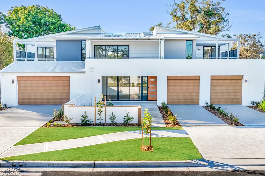 Ettalong Beach 3房  The Palms – Where Coastal Living Meets Quiet Luxury