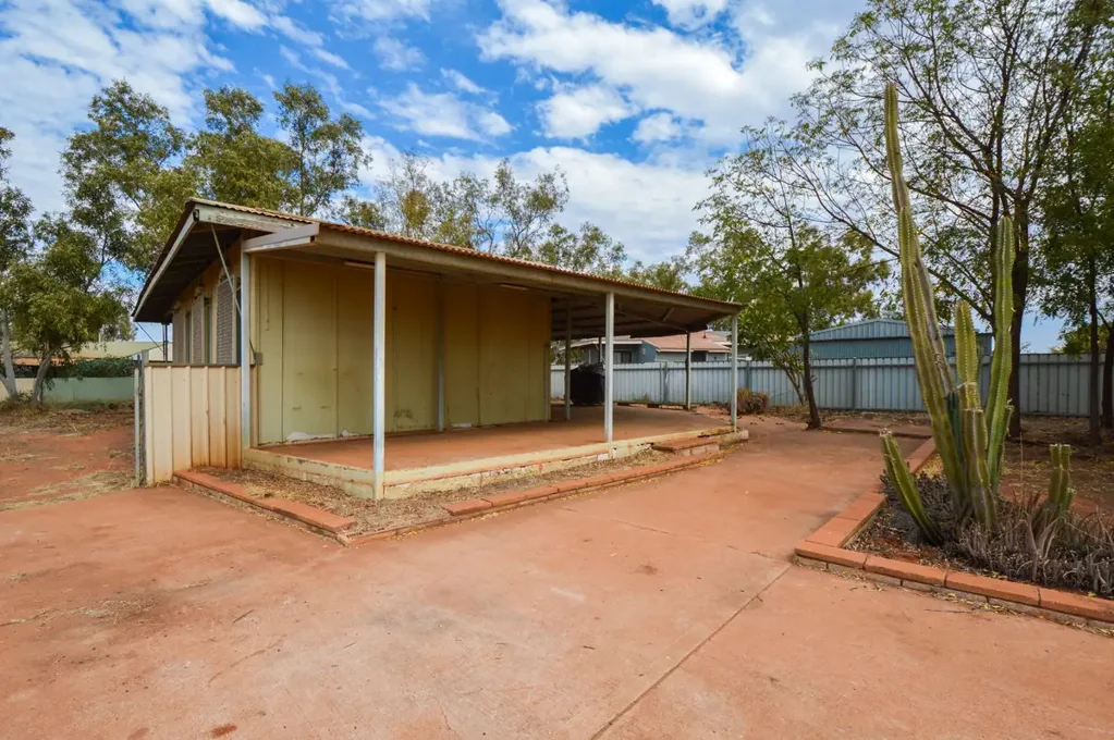 South Hedland 3બેડરૂમ ROLL UP YOUR SLEEVES - THIS ONE IS READY TO REWARD THE EFFORT!