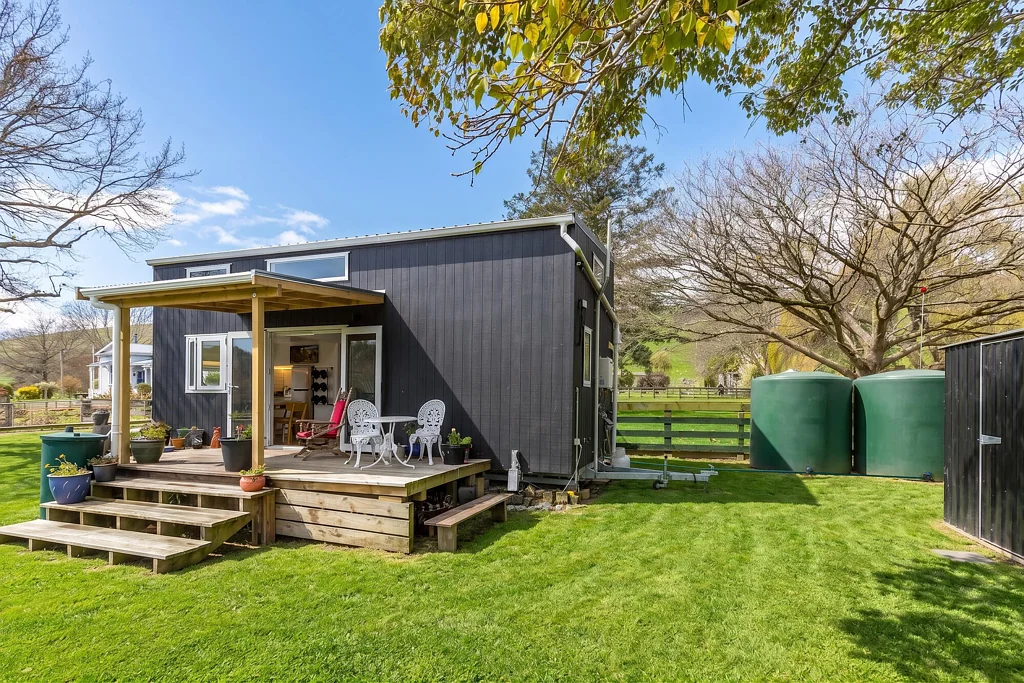 Masterton 2침실 Tiny home for removal