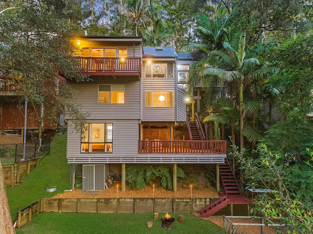 57 Easter Parade, North Avoca, NSW 2260