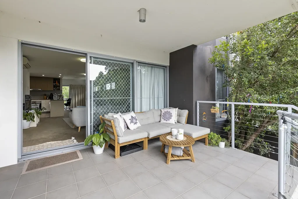Robina 3房  Spacious Apartment with Rare North Facing Courtyard in the Heart of Robina